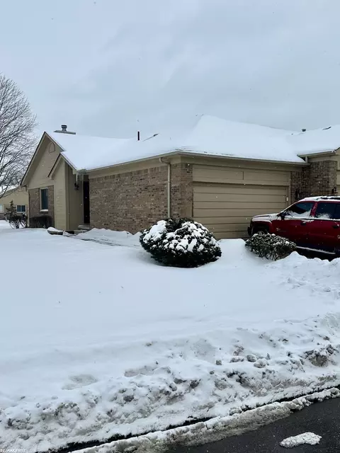 48740 Windmill #33, Macomb, MI 48044