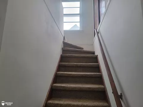 Entry Way - 936 Johnson, Flint, MI 48532 photo 1 of 1