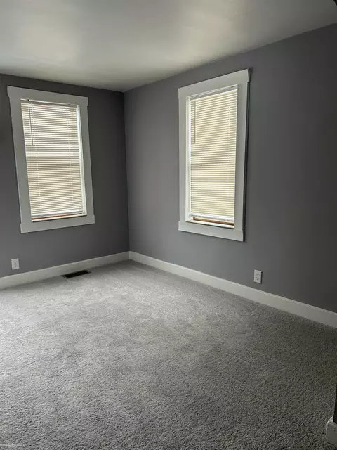 Bedroom - 24852 Lambrecht Ave, Eastpointe, MI 48021 photo 1 of 2