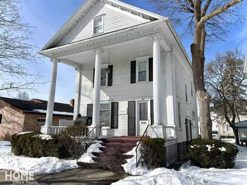 329 N Ball, Owosso, MI 48867