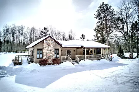 8030 Bayview, Republic, MI 49879