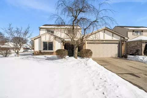 42498 Cannon, Sterling Heights, MI 48313