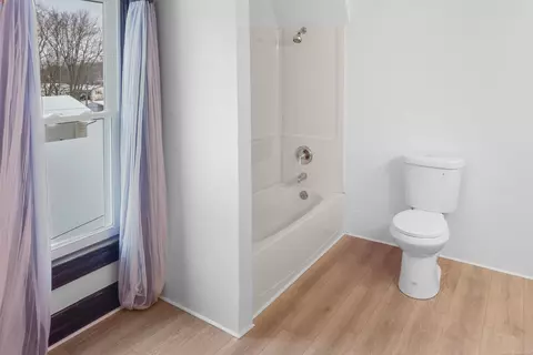 Bath - 406 N Main, Capac, MI 48014 photo 3 of 3