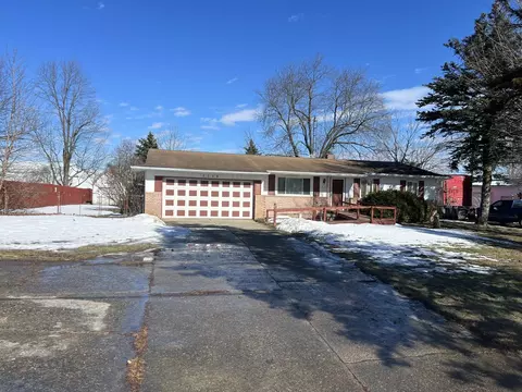 2239 E Mt Morris, Mount Morris, MI 48458