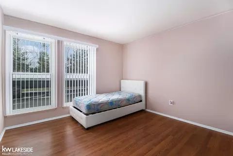 Bedroom - 2763 Roundtree, Troy, MI 48083 photo 1 of 2