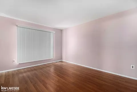 Living - 2763 Roundtree, Troy, MI 48083 photo 4 of 4