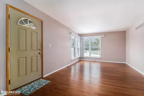 Living - 2763 Roundtree, Troy, MI 48083 photo 1 of 4