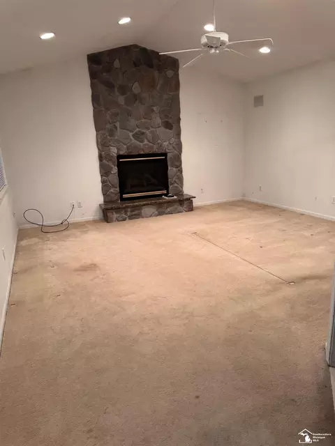 Living - 22980 Goddard, Taylor, MI 48180 photo 7 of 7