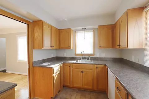 Kitchen - 332 Westcombe, Flint, MI 48501 photo 2 of 6