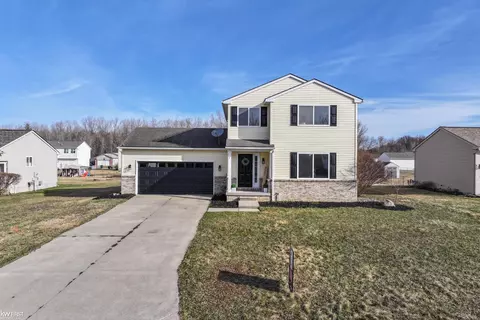9335 Sandy Holw, Davison, MI 48423