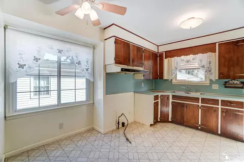 304 Lavender, Monroe, MI 48162 photo 16