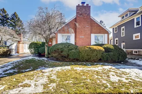 304 Lavender, Monroe, MI 48162 photo 2