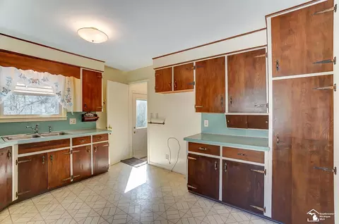 304 Lavender, Monroe, MI 48162 photo 15