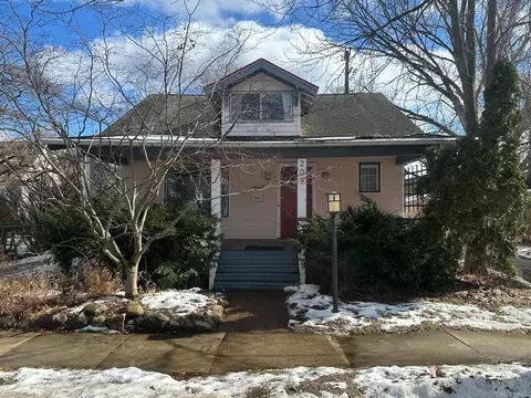 209 Buena Vis, Ann Arbor, MI 48103