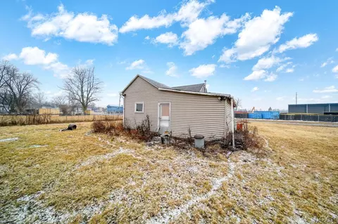 Exterior - 1046 Railroad, Adrian, MI 49221 photo 5 of 6