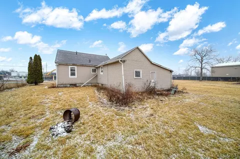 Exterior - 1046 Railroad, Adrian, MI 49221 photo 6 of 6