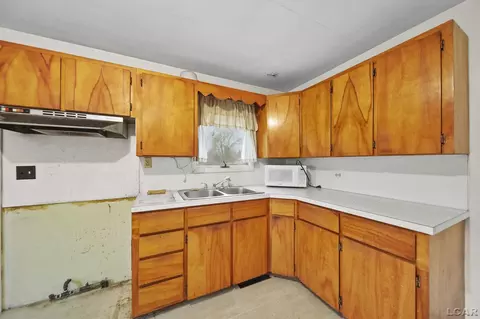 Kitchen - 1046 Railroad, Adrian, MI 49221 photo 3 of 3