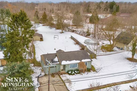 View/Area - 22670 W Main, Armada, MI 48005 photo 2 of 5