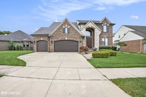 22624 Timbercrest, Macomb, MI 48044