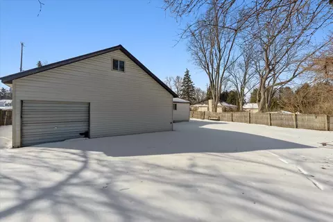 Exterior - 471 Walnut, Mount Morris, MI 48458 photo 4 of 5