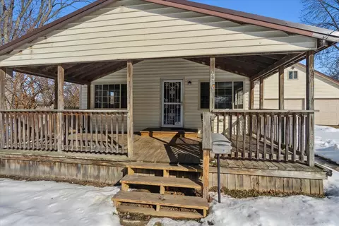 Exterior - 471 Walnut, Mount Morris, MI 48458 photo 2 of 5
