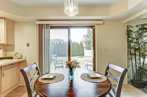 Dining - 18160 Parkridge, Riverview, MI 48193 photo 4 of 4