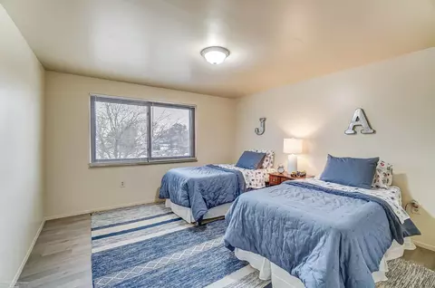 Bedroom - 18160 Parkridge, Riverview, MI 48193 photo 8 of 9