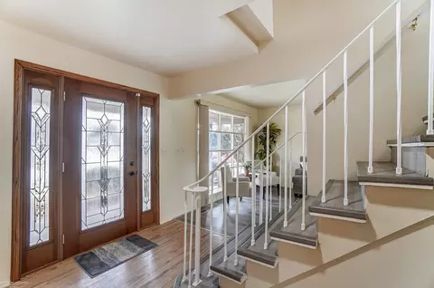 Entry Way - 18160 Parkridge, Riverview, MI 48193 photo 1 of 4