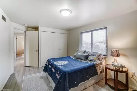 Bedroom - 18160 Parkridge, Riverview, MI 48193 photo 5 of 9