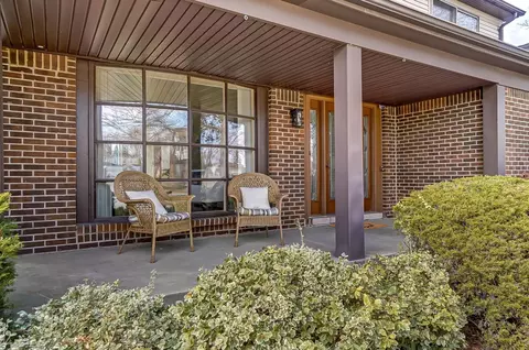 Exterior - 18160 Parkridge, Riverview, MI 48193 photo 4 of 9