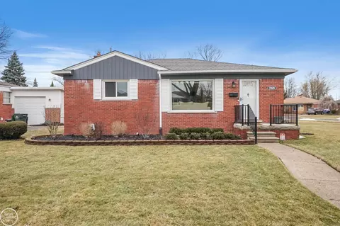 21619 Arrowhead, Saint Clair Shores, MI 48082