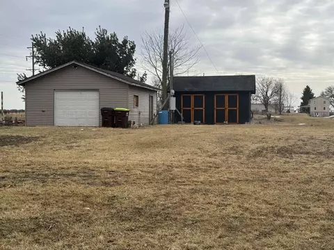 2795 Laberdee, Adrian, MI 49221 photo 2