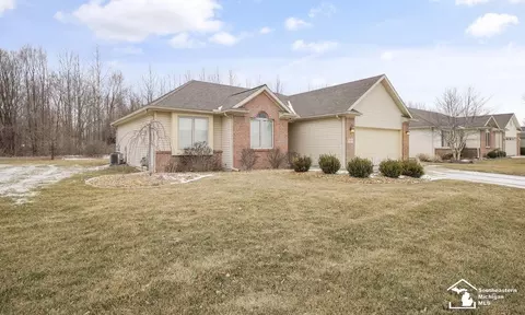 Exterior - 7475 Conifer, Temperance, MI 48182 photo 2 of 6