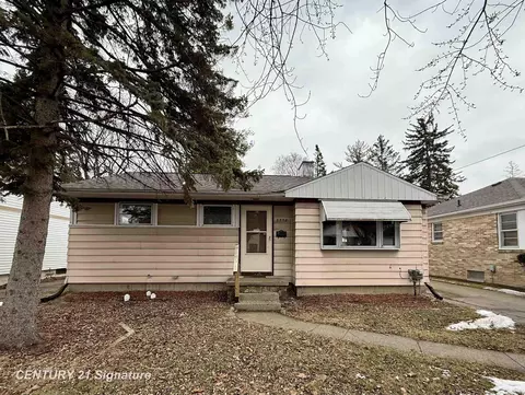 2558 N Bond, Saginaw, MI 48602