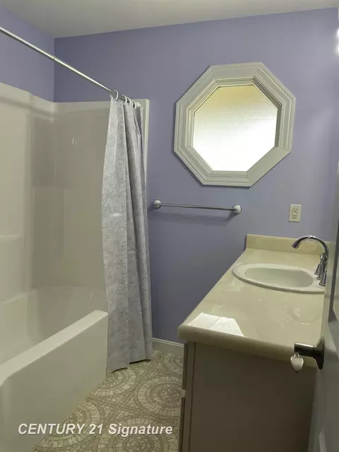 Bath - 8585 N Mckinley, Flushing, MI 48433 photo 4 of 4