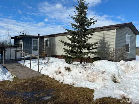 15512 Taylor, Bruce Crossing, MI 49912