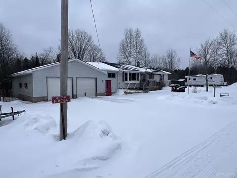 n8766 Peter White Road, Deerton, MI 49822