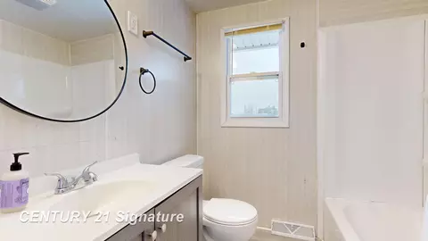Bath - 7482 Neff, Mount Morris, MI 48458 photo 1 of 4