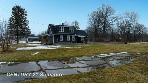 Exterior - 7482 Neff, Mount Morris, MI 48458 photo 6 of 7