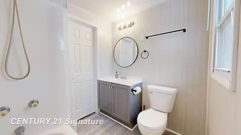 Bath - 7482 Neff, Mount Morris, MI 48458 photo 3 of 4