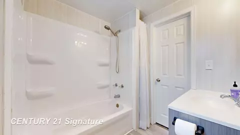 Bath - 7482 Neff, Mount Morris, MI 48458 photo 2 of 4