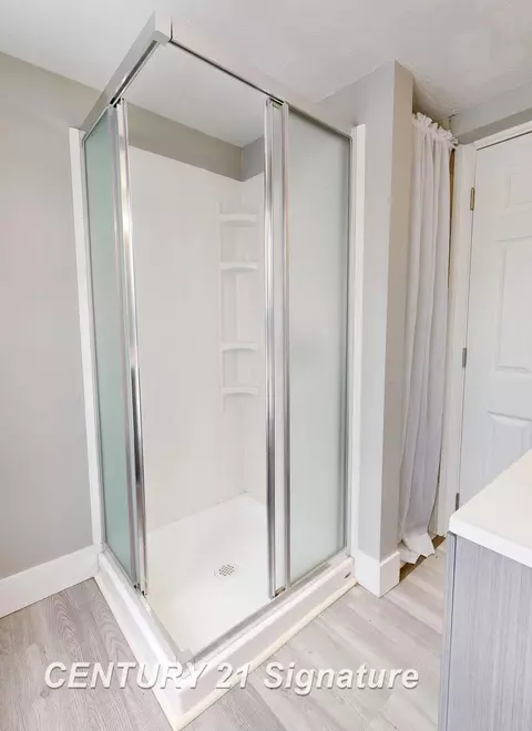 Bath - 7482 Neff, Mount Morris, MI 48458 photo 4 of 4