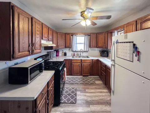 1388 Decamp, Burton, MI 48529 photo 2