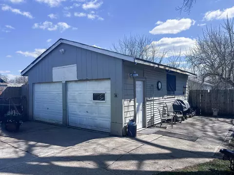 1388 Decamp, Burton, MI 48529 photo 18