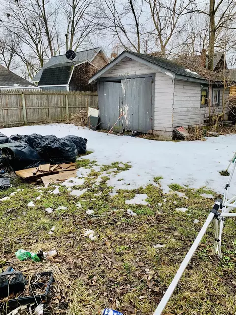 Exterior - 504 E Howard, Owosso, MI 48867 photo 3 of 4