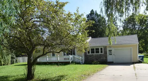 4357 S Flajole, Midland, MI 48642
