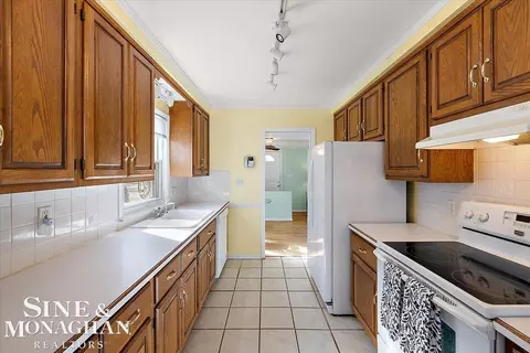 1414 Aline, Grosse Pointe Woods, MI 48236 photo 10