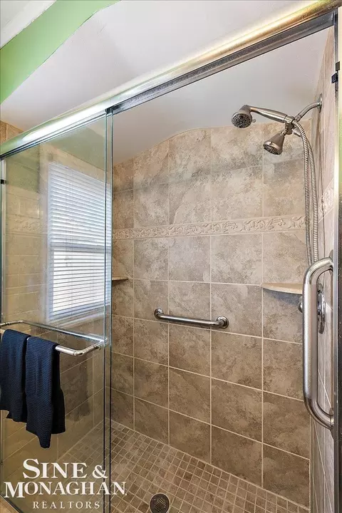 1414 Aline, Grosse Pointe Woods, MI 48236 photo 12