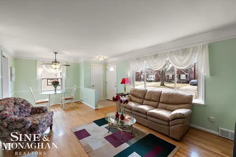 1414 Aline, Grosse Pointe Woods, MI 48236 photo 5