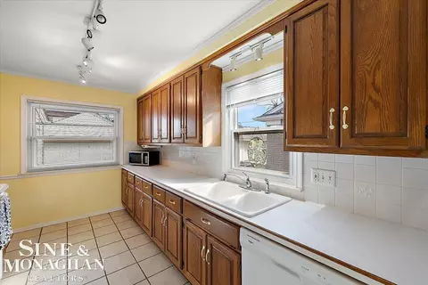 1414 Aline, Grosse Pointe Woods, MI 48236 photo 7